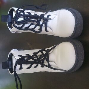 Girls Sincerely Jules White and Black Boots